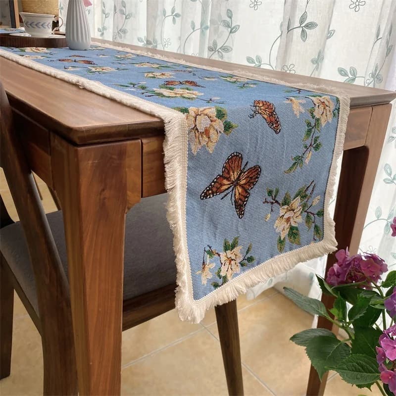 Khăn trải bàn phong cách đồng quê Mỹ in hoa bướm